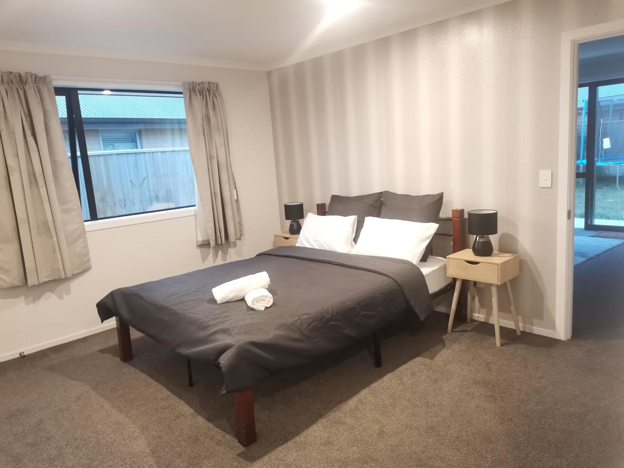 Stylish Private Guest House Ensuite Only Rolleston Экстерьер фото